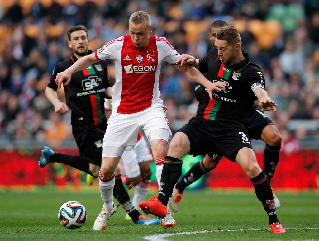 包含阿贾克斯今夜状态回暖;志在NBA季后赛名次提升;信心回归;训练强度明显提升的词条 包含阿贾克斯今夜状态回暖;志在NBA季后赛名次提升;信心回归;训练强度明显提升的词条