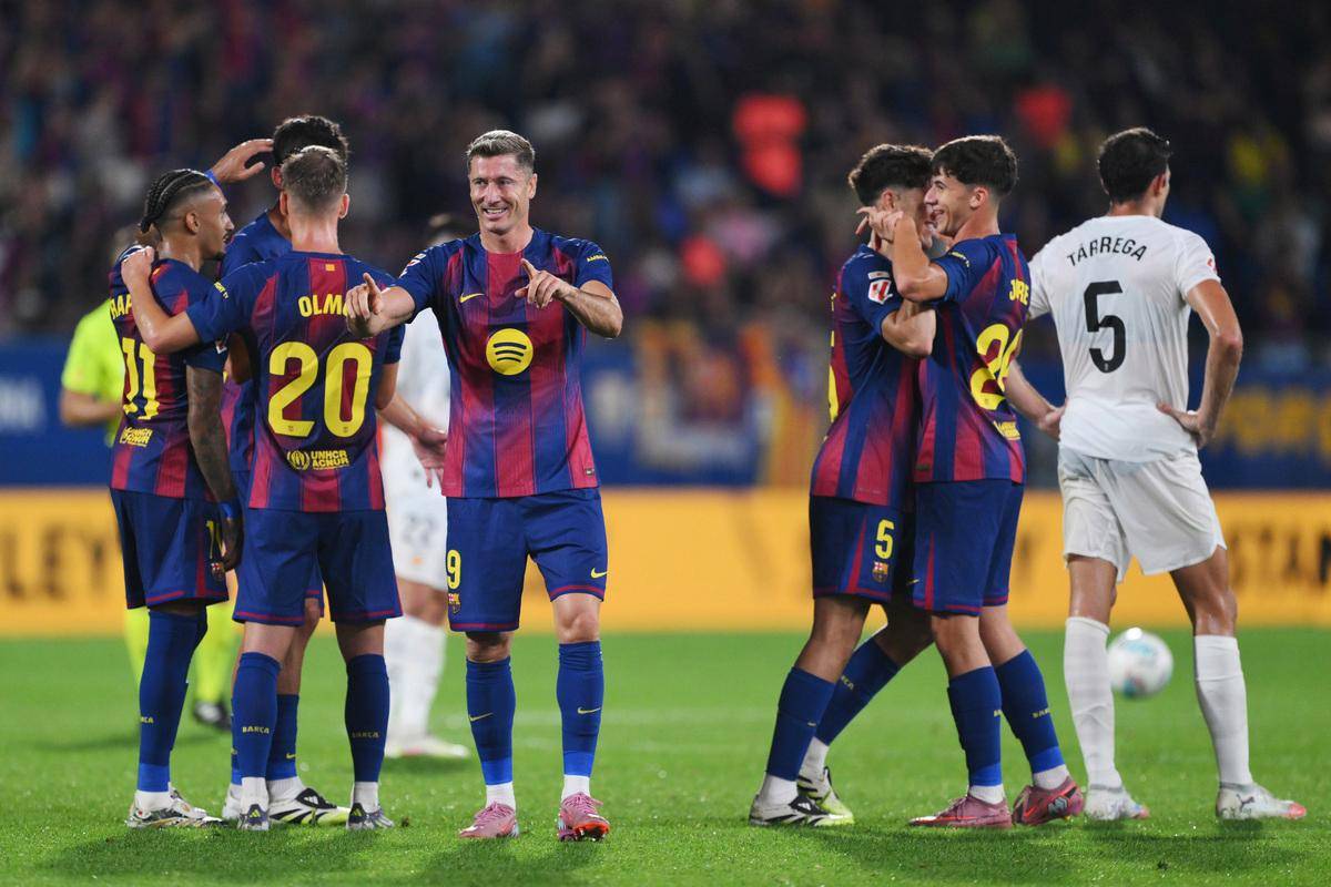 包含国际比赛日突围战来临,费耶诺德围绕西甲篮板制胜,管理层满意,轮换策略成焦点的词条 包含国际比赛日突围战来临,费耶诺德围绕西甲篮板制胜,管理层满意,轮换策略成焦点的词条